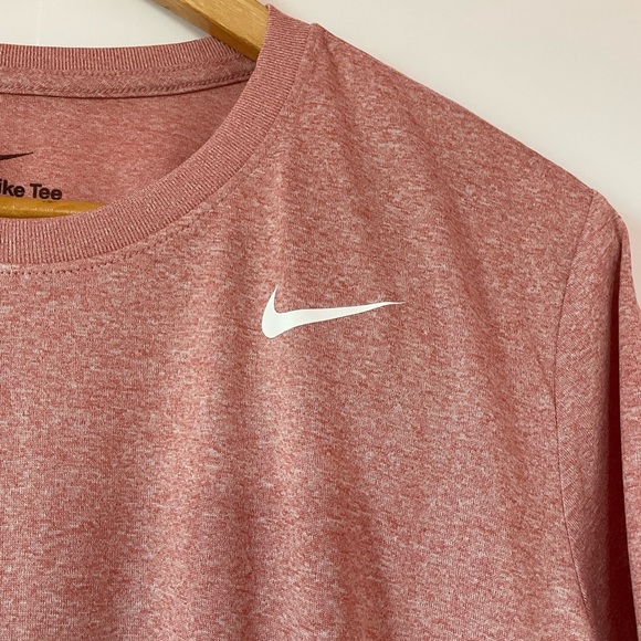 NWT Nike Women's Dri-FIT Legend T-Shirt - Picture 3 of 4